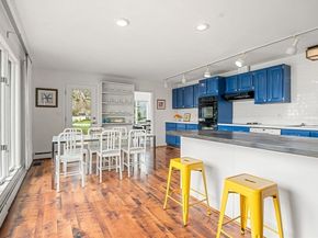 8 Marbee Rd, Rockport MA 01966