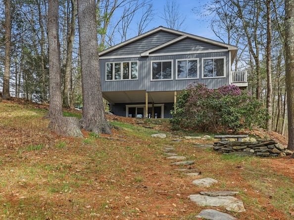 104 South Shore Drive, Sturbridge MA 01566