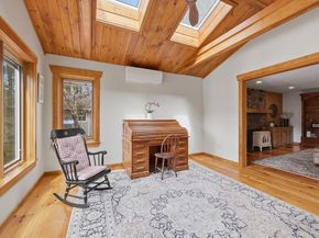 104 South Shore Drive, Sturbridge MA 01566