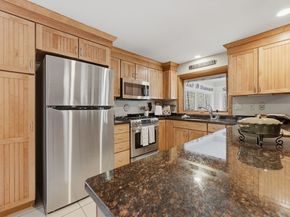 104 South Shore Drive, Sturbridge MA 01566