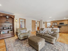 104 South Shore Drive, Sturbridge MA 01566