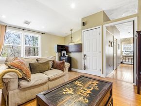 19 Pheasant Lane, Topsfield MA 01983