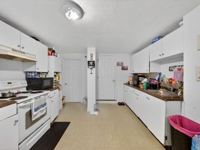 70 Myrtle Ave, Fitchburg MA 01420