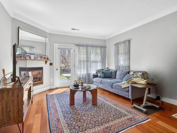 361 Tilden Commons Ln 361, Braintree MA 02184
