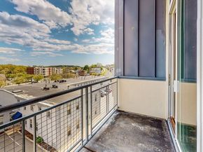 950 Broadway 35, Chelsea MA 02150