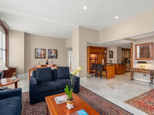 6 Edgerly Place 402/403, Boston MA 02116