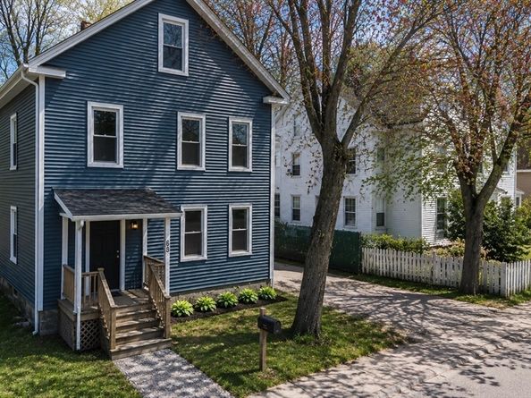 65 Oak Street, Middleboro MA 02346