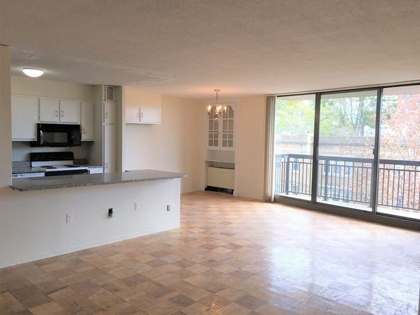60 Longwood Ave 408, Brookline MA 02446