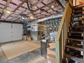 7 Darrow St, Worcester MA 01606