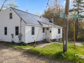 7 Darrow St, Worcester MA 01606