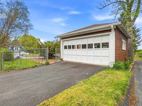 152 Manchester St, Leominster MA 01453