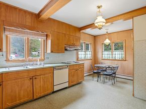 152 Manchester St, Leominster MA 01453