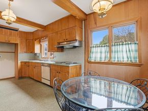 152 Manchester St, Leominster MA 01453