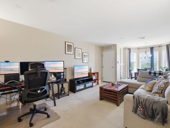30 Franklin St 427, Malden MA 02148