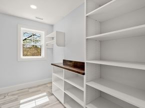 18 Druid Hill, Burlington MA 01803