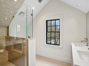 11 Mt Auburn St A, Cambridge MA 02138