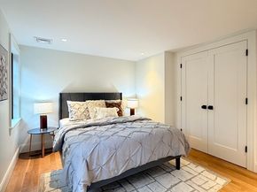 11 Mt Auburn St A, Cambridge MA 02138