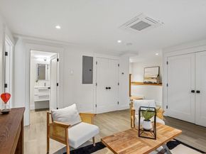 11 Mt Auburn St A, Cambridge MA 02138