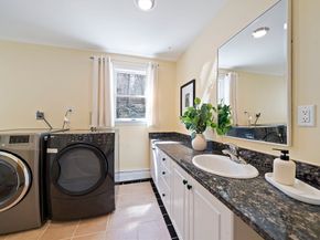 20 Blossom St, Lexington MA 02421