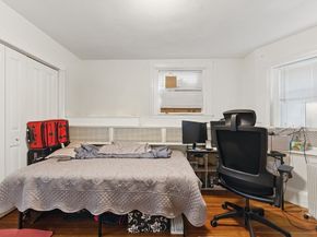 16 Garrison Rd 7, Brookline MA 02445