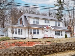 224 Blossom St, Fitchburg MA 01420