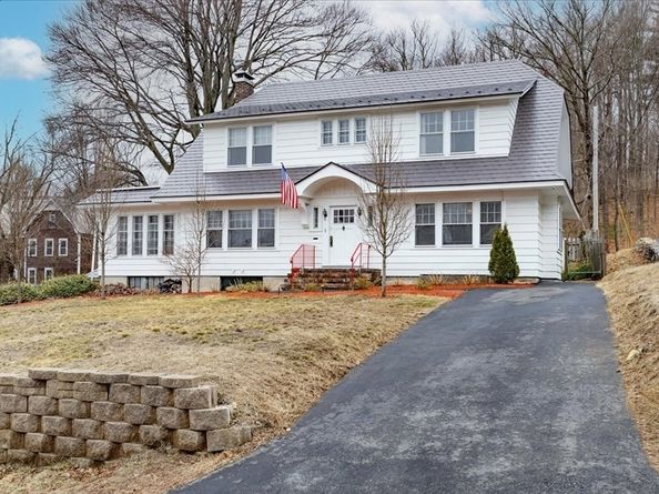 224 Blossom St, Fitchburg MA 01420