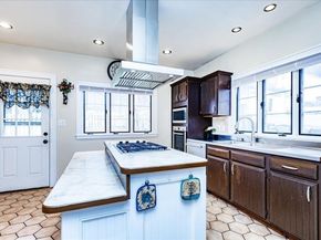 224 Blossom St, Fitchburg MA 01420