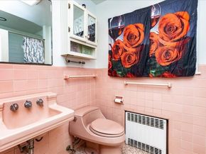 224 Blossom St, Fitchburg MA 01420