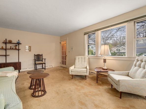 25 Spruce St, Milton MA 02186