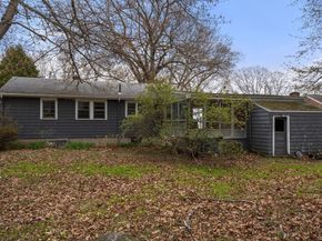 25 Spruce St, Milton MA 02186
