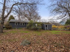 25 Spruce St, Milton MA 02186