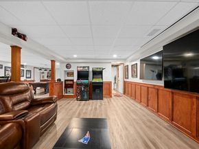 14 Amherst Rd, Shrewsbury MA 01545