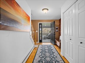14 Amherst Rd, Shrewsbury MA 01545