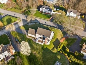 14 Amherst Rd, Shrewsbury MA 01545
