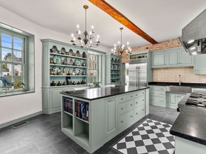 17 Federal St, Newburyport MA 01950