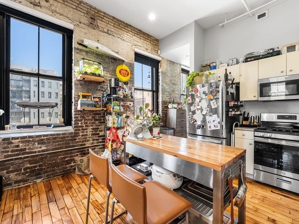 70-72 Northampton St 200, Boston MA 02118