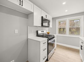 122 Sinclair Rd, Brockton MA 02302