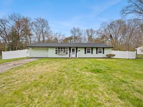 122 Sinclair Rd, Brockton MA 02302