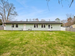 122 Sinclair Rd, Brockton MA 02302