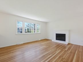 49 Granite St, Holliston MA 01746
