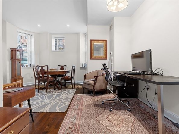 10 Charlesgate E 2, Boston MA 02215