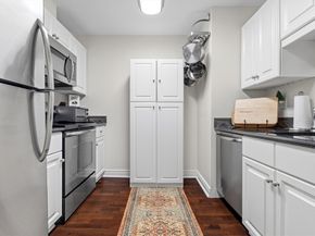 10 Charlesgate E 2, Boston MA 02215