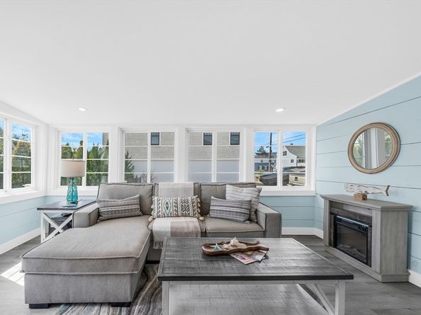 237 Northern Blvd, Newburyport MA 01950