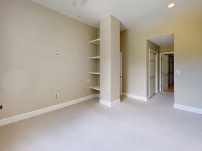 227 Summit Ave W205, Brookline MA 02446