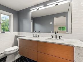 19 Selwyn Rd, Newton MA 02461