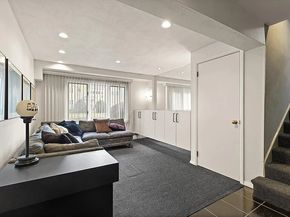 19 Selwyn Rd, Newton MA 02461