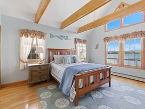 24 Holmes Ave, Kingston MA 02364