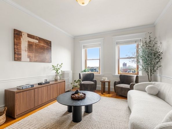 8 Garrison St 709, Boston MA 02116