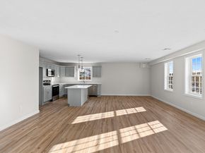 393-5 Court St 5, Plymouth MA 02360
