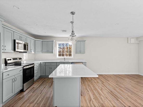 393-5 Court St 5, Plymouth MA 02360